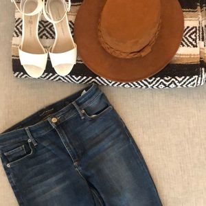 Lucky brand straight leg denim jean